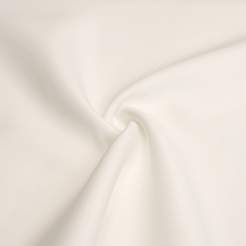 A elasticidade do tecido de tricô de spandex de poliéster é adequado para necessidades de roupas esportivas?